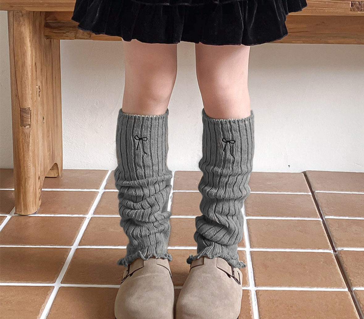 リボン刺繍入り ニットレッグウォーマー