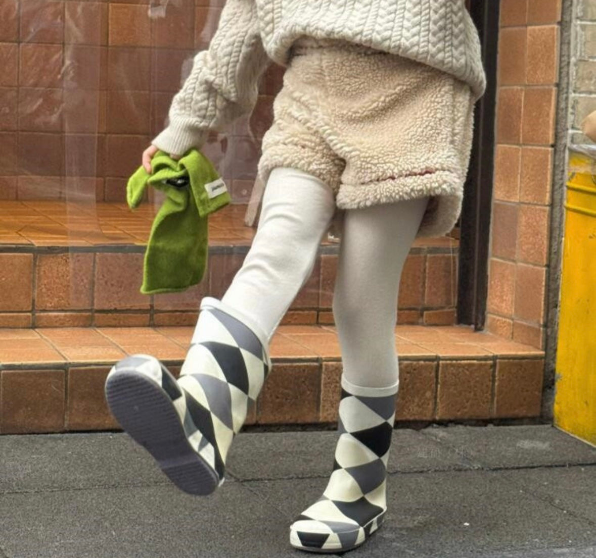 テディフリースショートパンツ