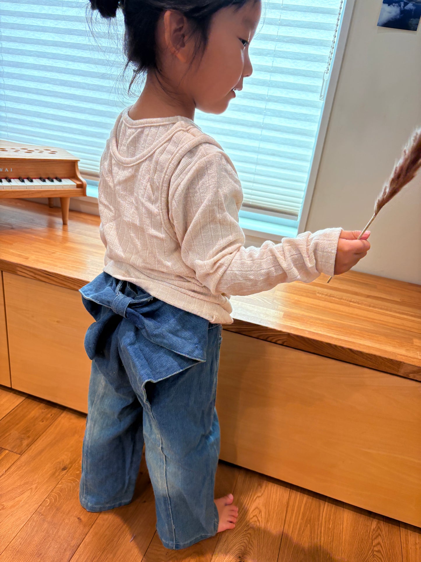 バックリボンデザイン デニムパンツ