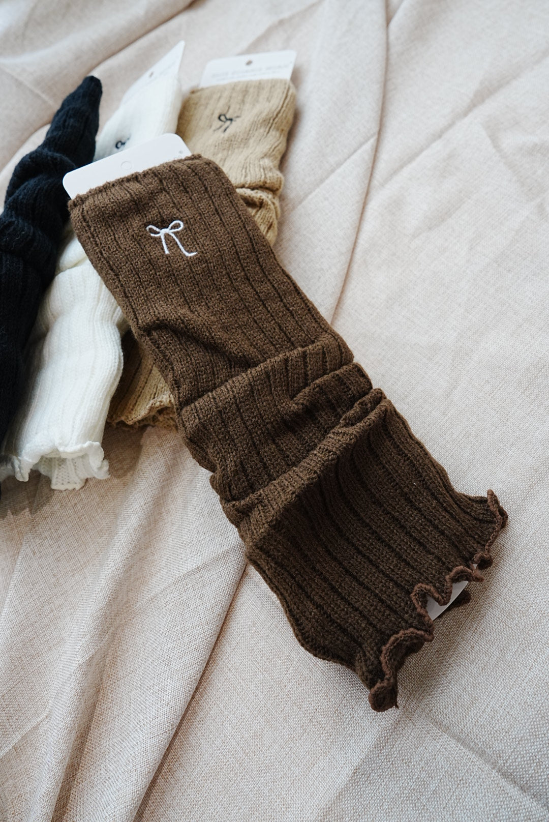 リボン刺繍入り ニットレッグウォーマー