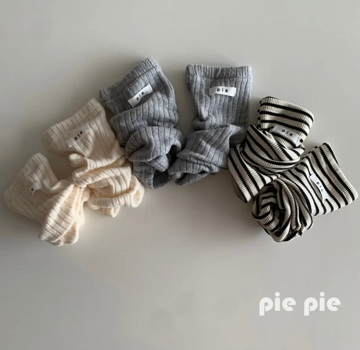 即納❄︎PIE leg warmers