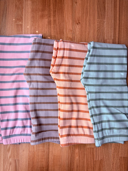 スムースタッチ　ボーダーレギンス