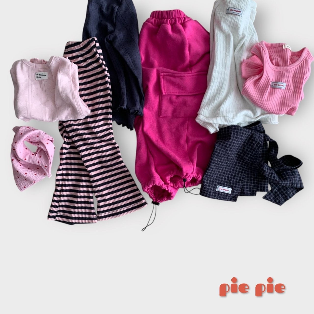 PIE / 2026 Spring / Magenta Cargo Pants 🕊️取寄