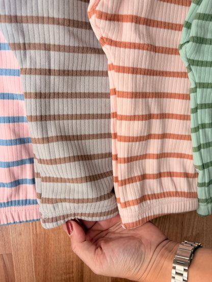 スムースタッチ　ボーダーレギンス