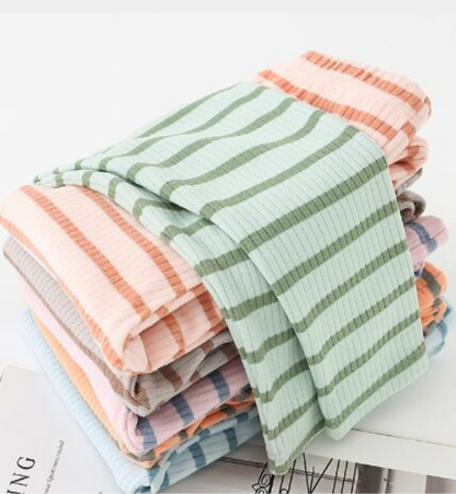 スムースタッチ　ボーダーレギンス