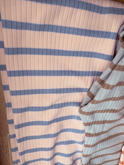 スムースタッチ　ボーダーレギンス